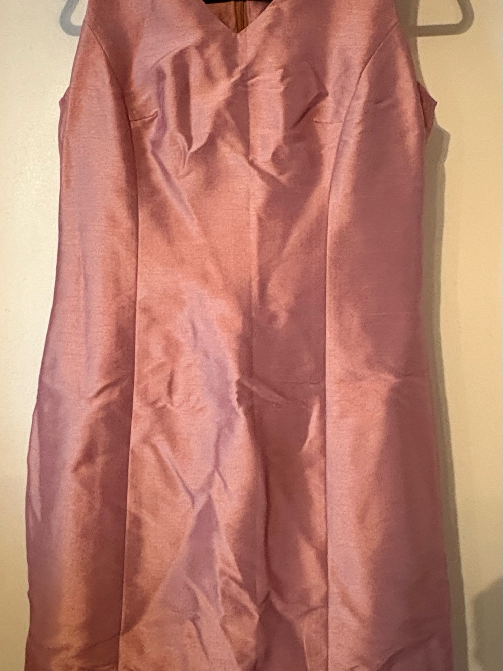 Lena Gabrielle New York Mauve Pink Faux Silk V-Neck Sheath Dress Size 4